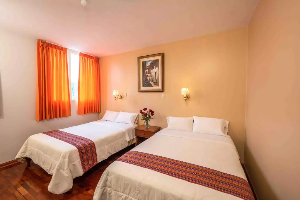 hotel-manhattan-double-room-two-beds-4