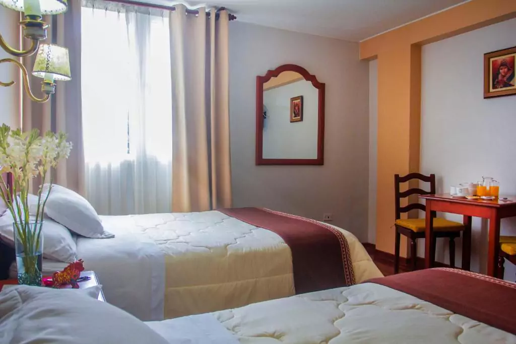 hotel-manhattan-double-room-two-beds-5