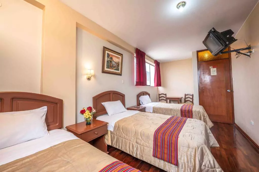 hotel-manhattan-triple-room-1