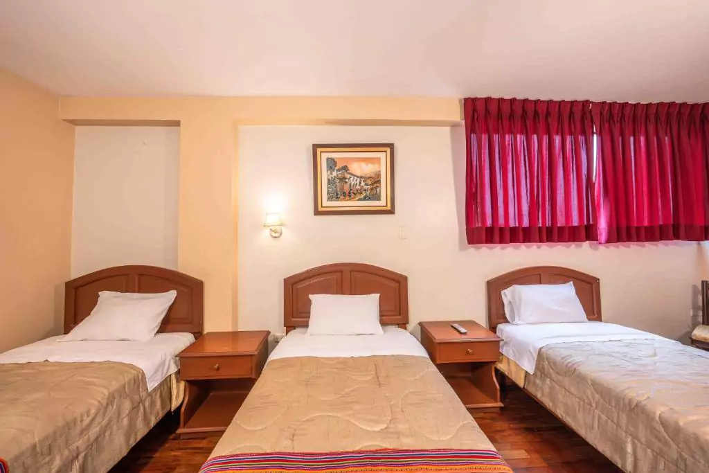 hotel-manhattan-triple-room-2