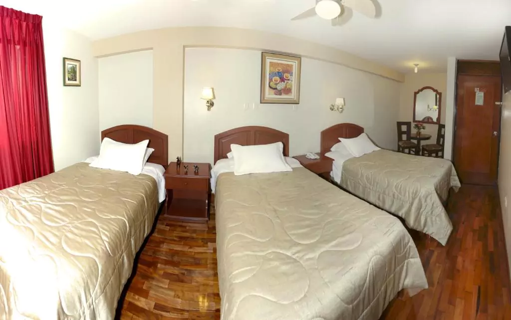 hotel-manhattan-triple-room-3