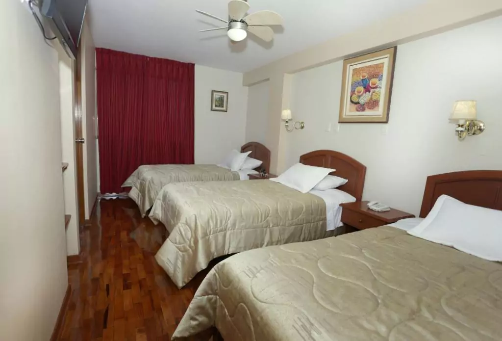 hotel-manhattan-triple-room-4